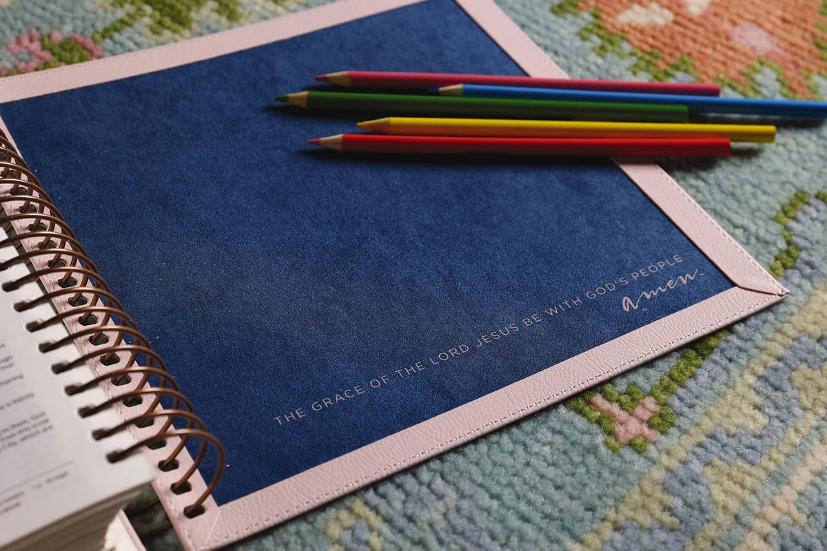 The Pink Illustrating Bible - Write, Sketch & Study (NIV)